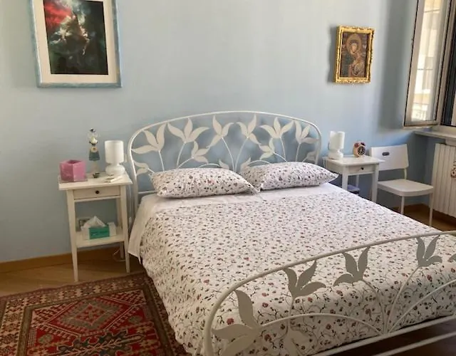 Squisito appartamento in stabile Vecchia Milano