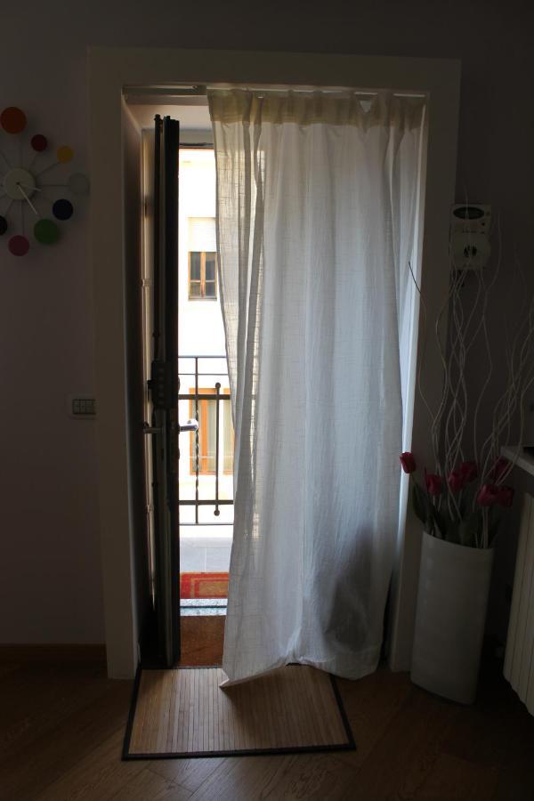 Squisito In Stabile Vecchia Appartamento *